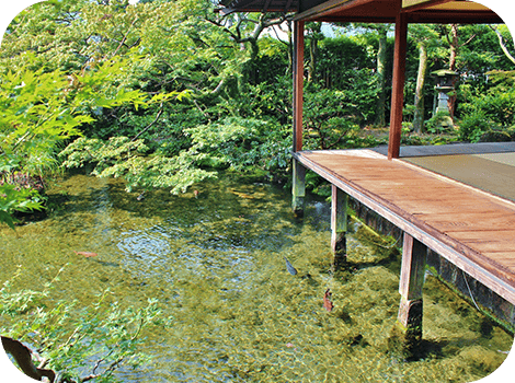 湧水庭園 四明荘
